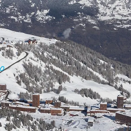 Apartment Avec Balcon Et Vue Mont-blanc, A 50m Des Pistes - Fr-1-455-131